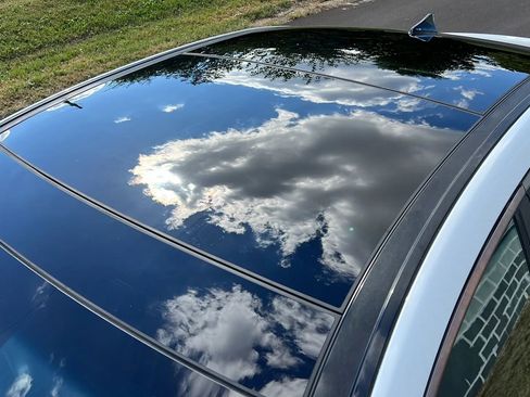 Used 2018 Genesis G80 3.3T Sport image 8