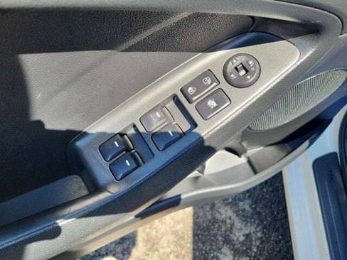 Used 2016 Kia Forte LX FWD image 10