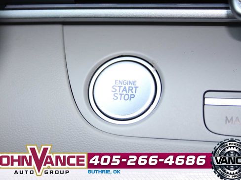 Used 2024 Hyundai Elantra Limited image 37