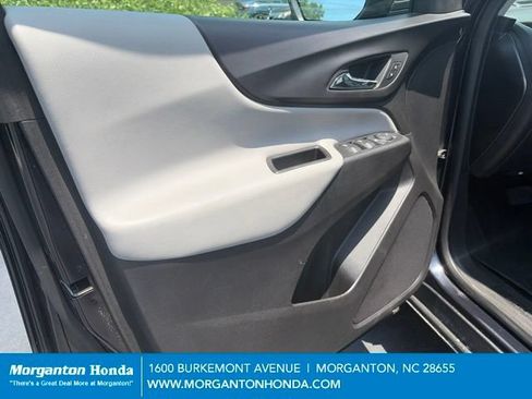 Used 2020 Chevrolet Equinox LS w/ LS Convenience Package AWD/4WD image 11
