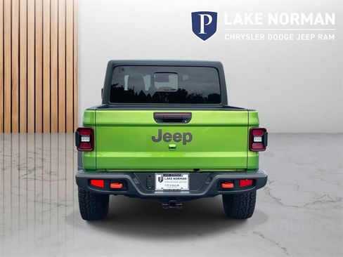 New 2025 Jeep Gladiator Mojave w/ Convenience Group image 8