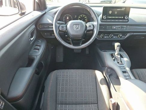 Used 2024 Honda HR-V Sport image 12