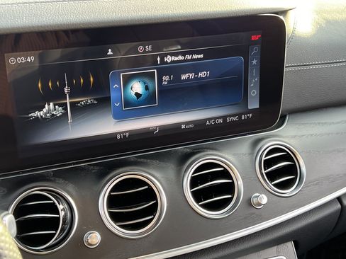 Used 2018 Mercedes-Benz E 43 AMG 4MATIC Sedan image 25