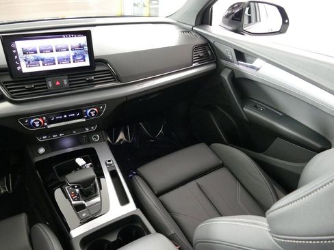 Used 2025 Audi Q5 2.0T Premium AWD/4WD image 15