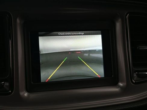 Used 2023 Dodge Challenger SXT image 17