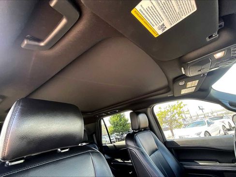 Used 2020 Ford Expedition XLT w/ Equipment Group 202A image 12