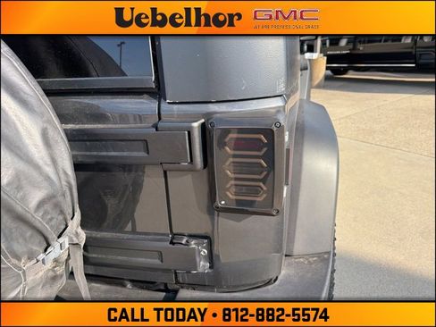 Used 2010 Jeep Wrangler Unlimited Rubicon w/ Dual Top Group image 8