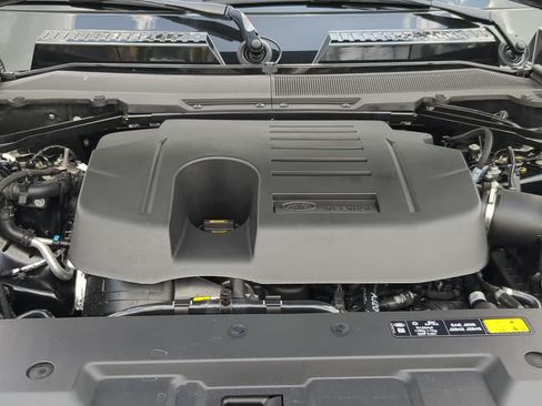 New 2026 Land Rover Defender 130 X-Dynamic SE AWD/4WD image 15