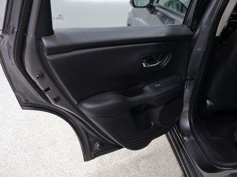 Used 2025 Honda HR-V LX image 19