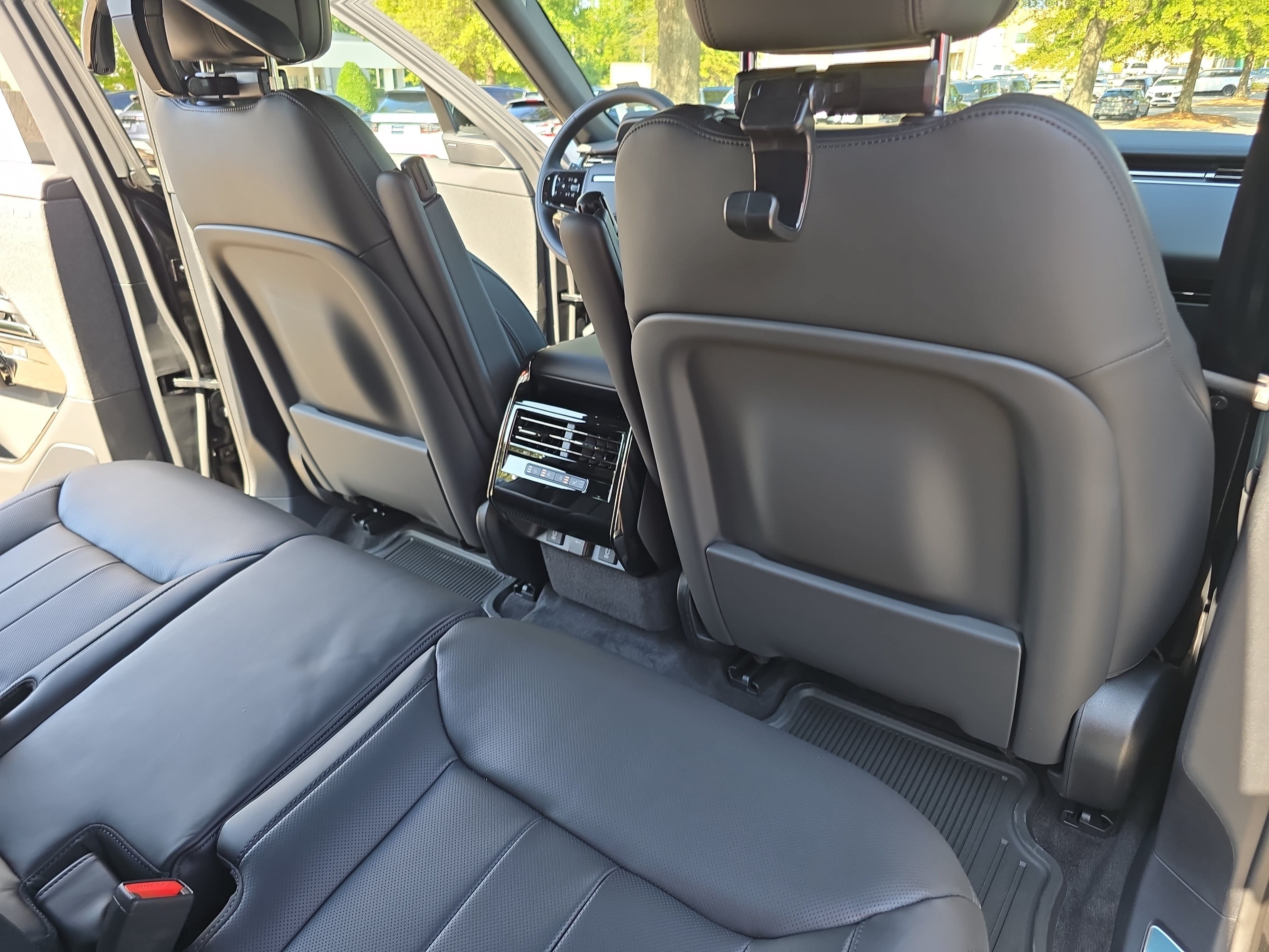 New 2027 Land Rover Range Rover Sport Dynamic SE AWD/4WD image 11