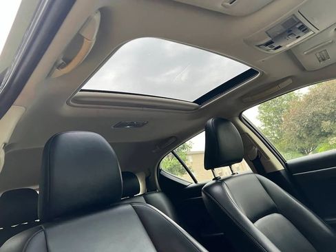 Used 2015 Lexus CT 200h image 26