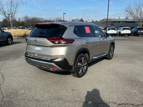 Certified 2021 Nissan Rogue Platinum image 4
