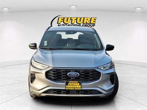 Used 2023 Ford Escape ST-Line image 5