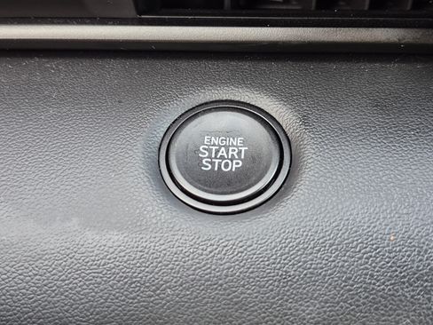 Certified 2025 Hyundai Elantra Sport FWD image 30
