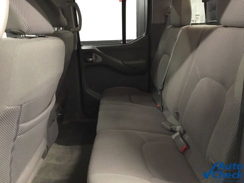 Used 2015 Nissan Frontier SV AWD/4WD image 28