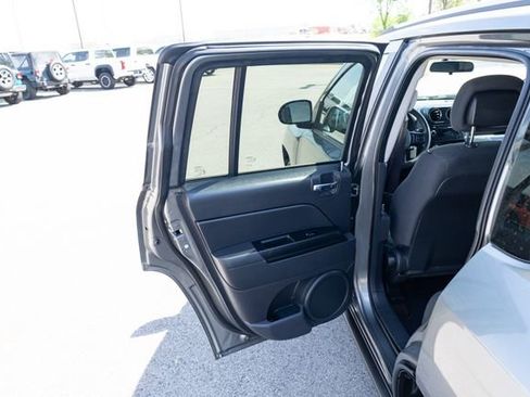 Used 2014 Jeep Compass Sport image 14