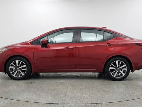 Used 2025 Nissan Versa SV image 5