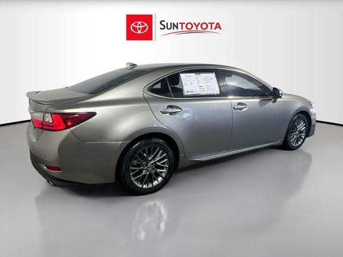 Used 2018 Lexus ES 350 w/ Premier Package FWD image 4
