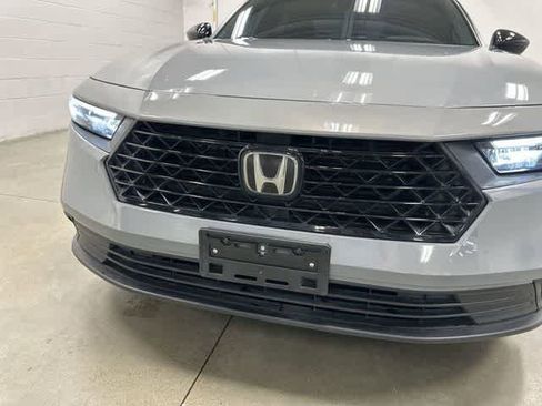 Used 2024 Honda Accord Sport image 29