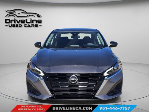Used 2024 Nissan Altima 2.5 SV image 2