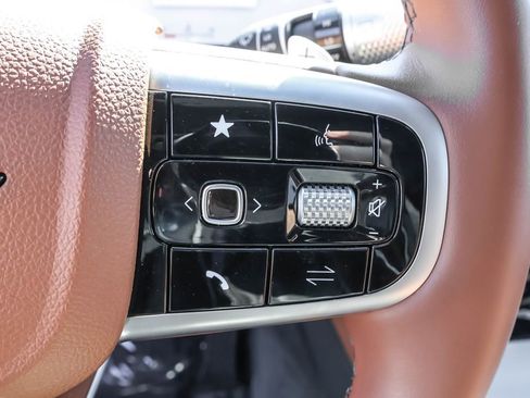 Used 2026 Genesis GV70 2.5T Advanced image 30