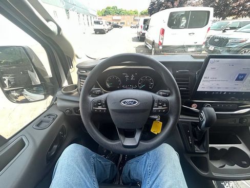 Used 2023 Ford Transit 350 XLT RWD image 21