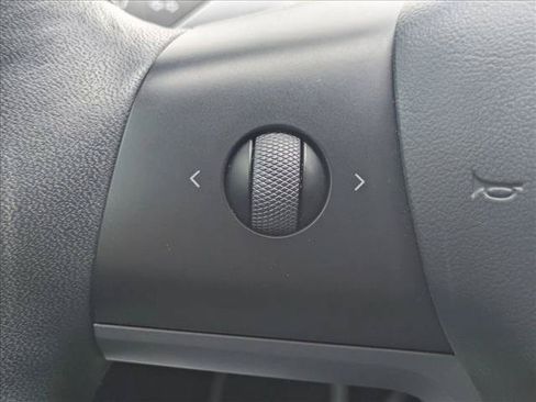 Used 2023 Tesla Model 3 Standard Range RWD image 11