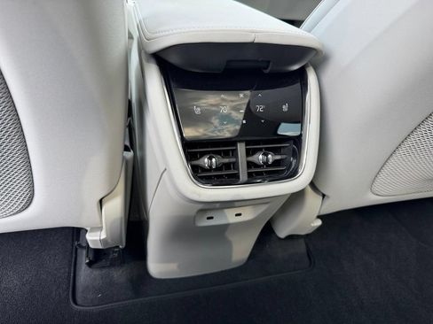 Used 2025 Volvo EX90 Ultra AWD/4WD image 12