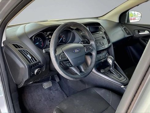 Used 2017 Ford Focus SE FWD image 14