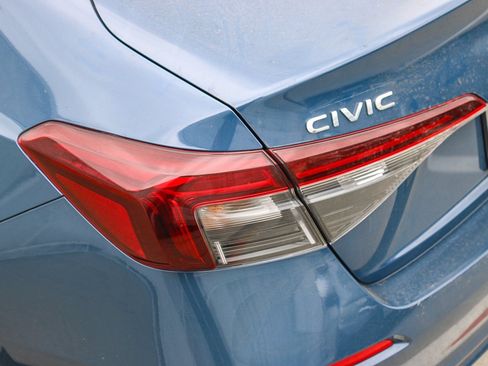 Used 2025 Honda Civic Sport image 11