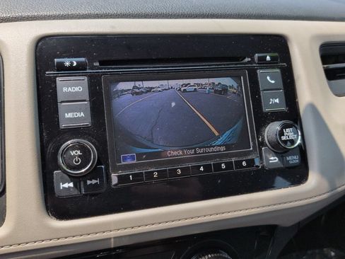 Used 2019 Honda HR-V LX image 15