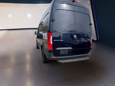 Used 2025 Mercedes-Benz Sprinter 2500 image 2