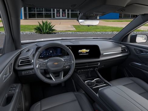 New 2026 Chevrolet Traverse LT w/ Driver Confidence Package FWD image 15