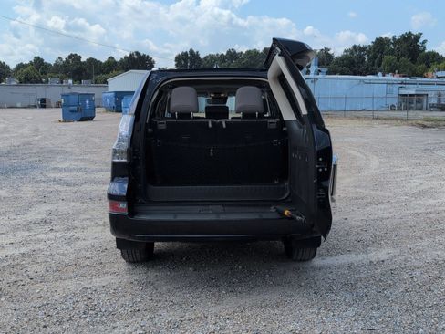 Used 2021 Lexus GX 460 Premium w/ Premium Package AWD/4WD image 4