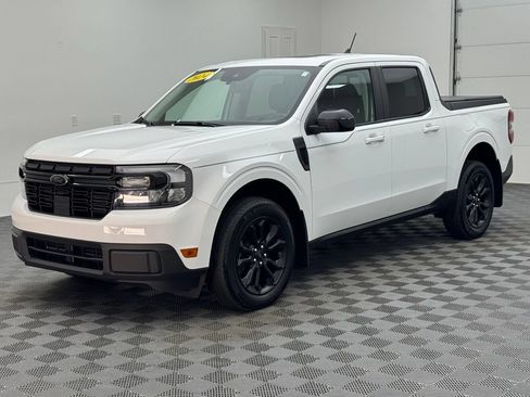 Used 2024 Ford Maverick Lariat w/ Black Appearance Package FWD image 2