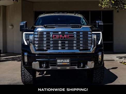 Used 2024 GMC Sierra 2500 Denali w/ Denali Reserve Package image 4
