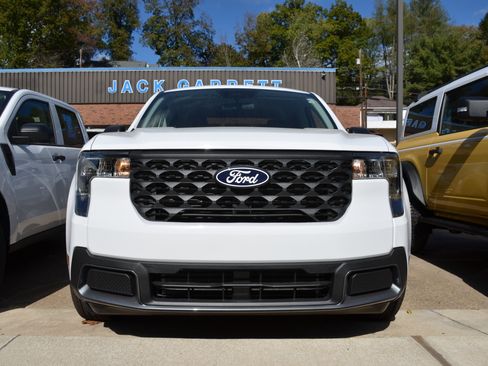 New 2025 Ford Maverick XLT image 2