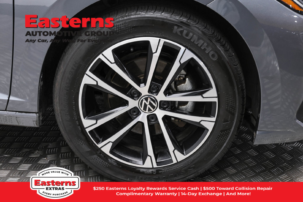 Used 2025 Volkswagen Jetta Sport FWD image 31