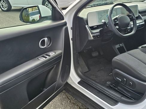 Used 2024 Hyundai Ioniq 5 SEL image 17