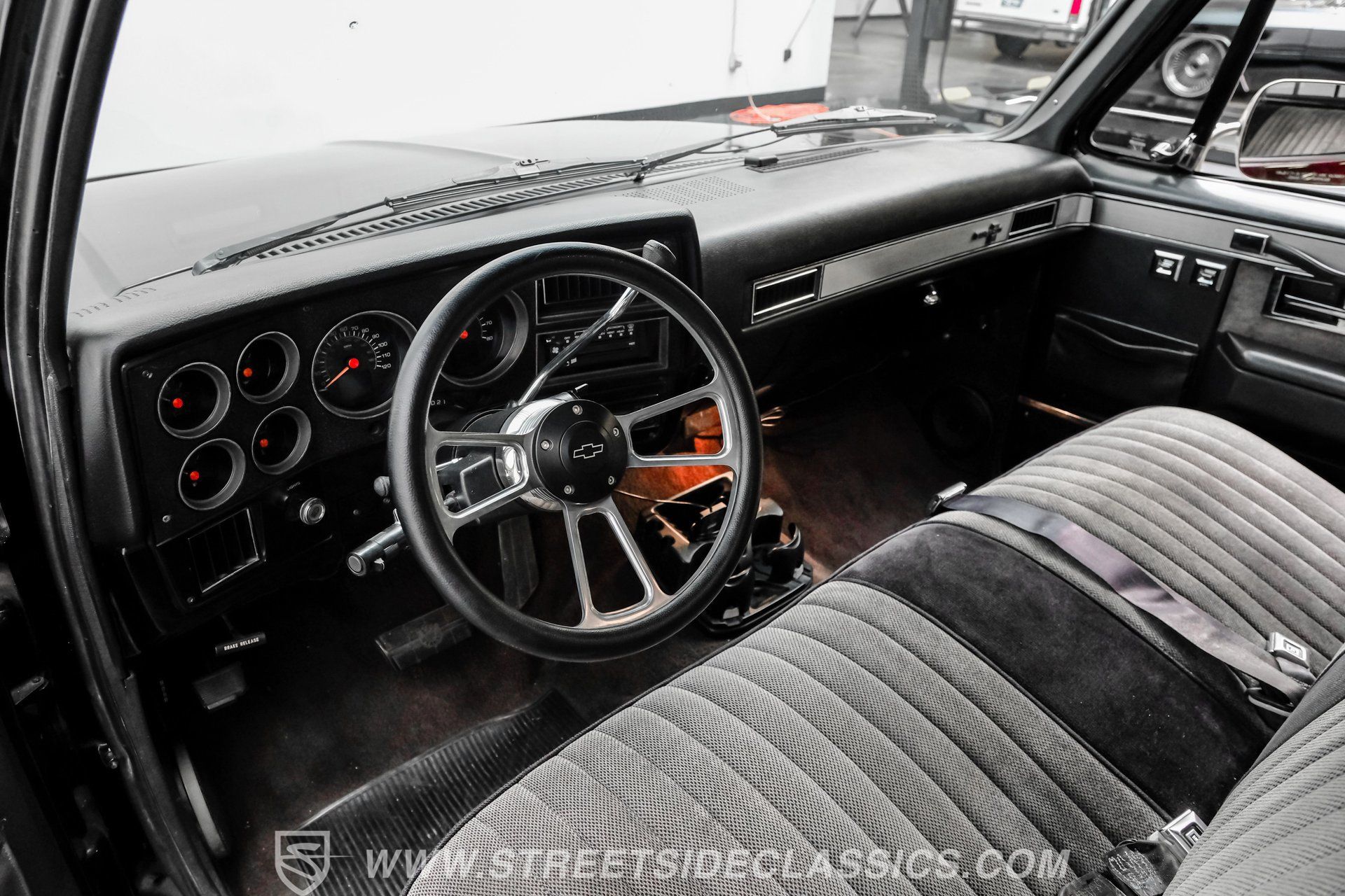 Used 1987 Chevrolet Silverado 1500 1500 RWD image 4