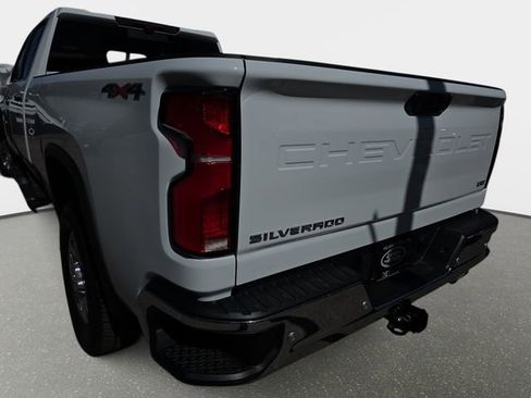 Used 2025 Chevrolet Silverado 2500 LTZ w/ LTZ Convenience Package AWD/4WD image 37