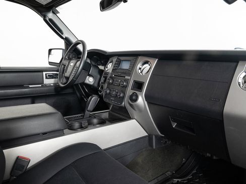Used 2016 Ford Expedition EL XLT image 26