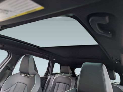 Used 2025 BMW X3 xDrive30i w/ Premium Package image 15