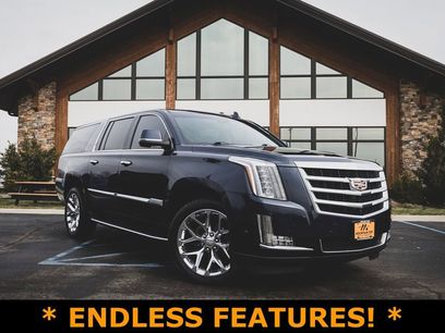 Used 2017 Cadillac Escalade ESV Luxury