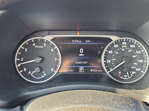 Used 2024 Nissan Sentra SV w/ SV Premium Package FWD image 10
