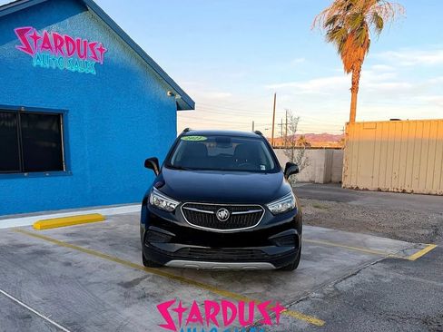 Used 2021 Buick Encore Preferred AWD/4WD image 2