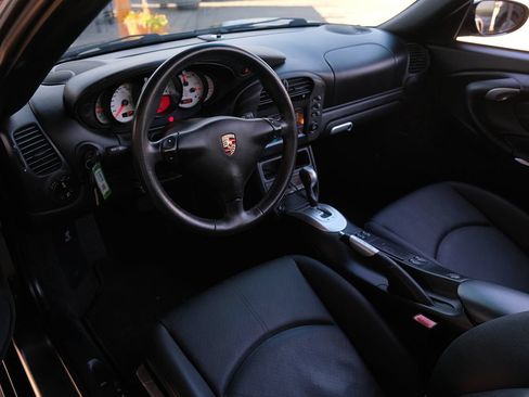 Used 2004 Porsche 911 Carrera 4S AWD/4WD image 39