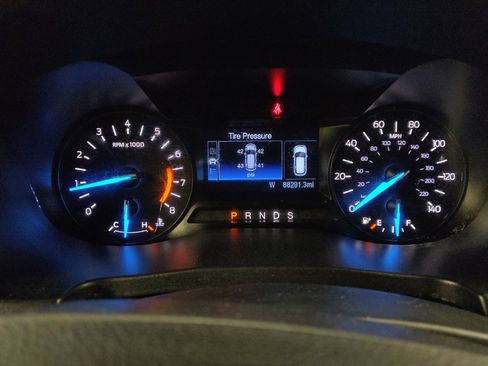 Used 2019 Ford Explorer XLT w/ Class II Trailer Tow Package FWD image 23