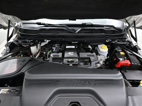 Used 2023 RAM 3500 Limited AWD/4WD image 7