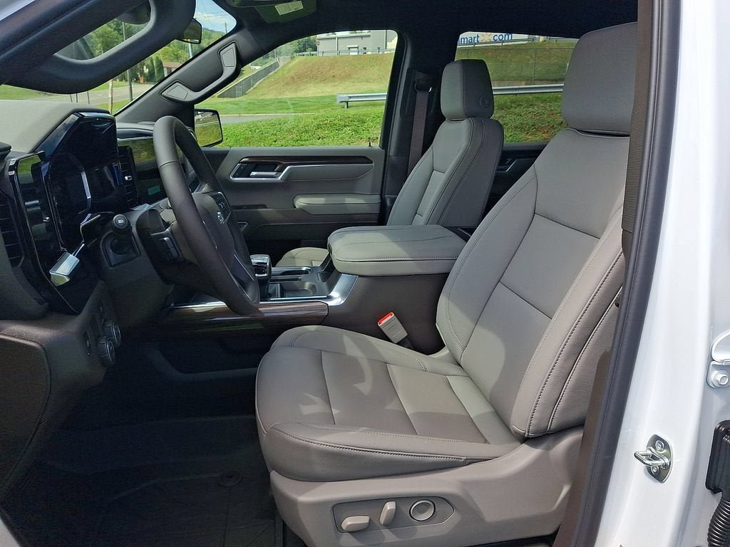 New 2026 Chevrolet Silverado 1500 RST w/ Convenience Package II RWD image 6